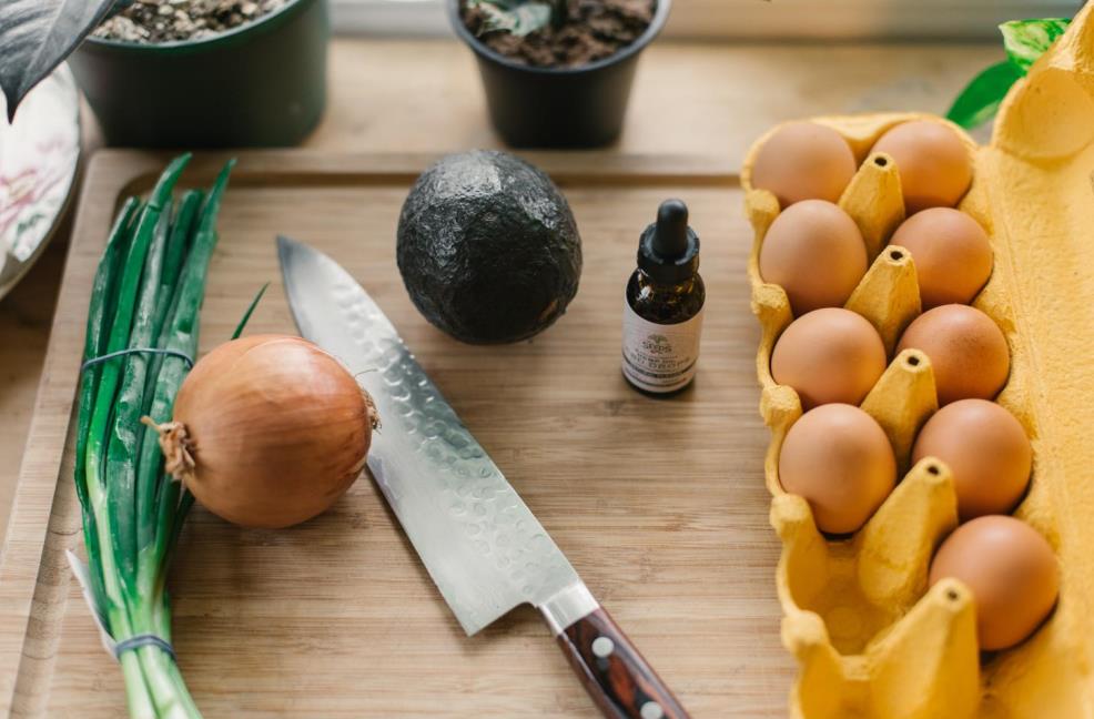 proper storing of carbon steel knives