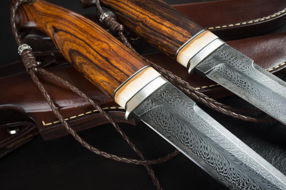 HOW TO SEE THE DIFFERENCE BETWEEN REAL AND FAKE DAMASCUS STEEL