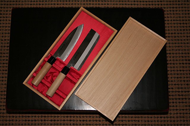 Are Nakiri and Santoku knives good choices for a knife store?