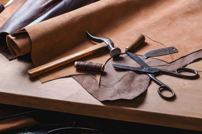 Best Leather Types for Knife Sheaths