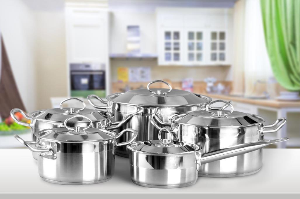 Picture of cladding stainless steel cookware