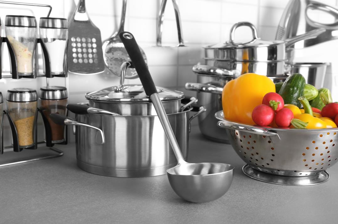 Tips for choosing cookware distributors and selling cookware online