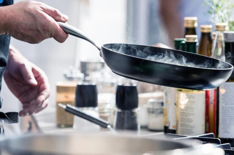 Are Non-Stick Pots and Pans Safe to Use