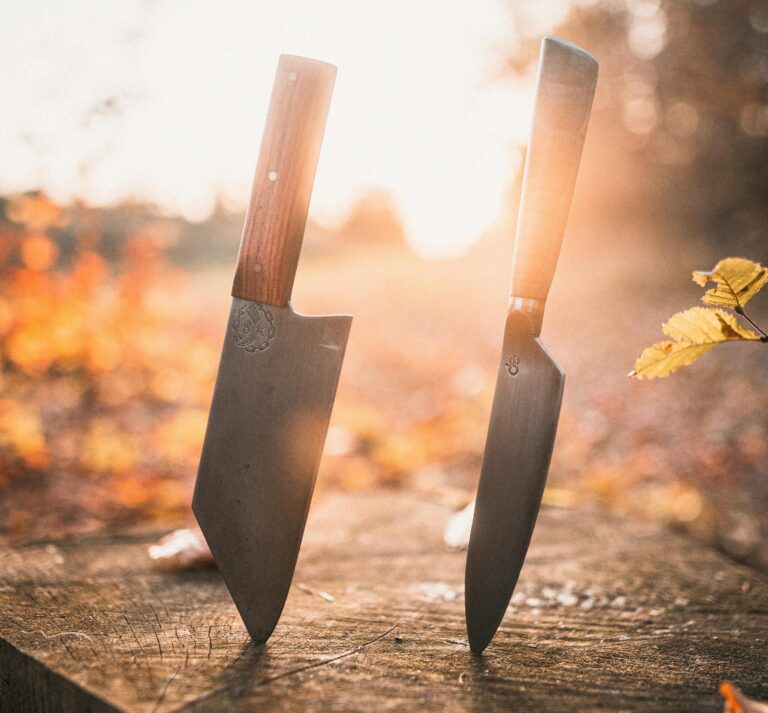 Gyuto vs Kiritsuke: Which Japanese Chef Knife Should You Choose?